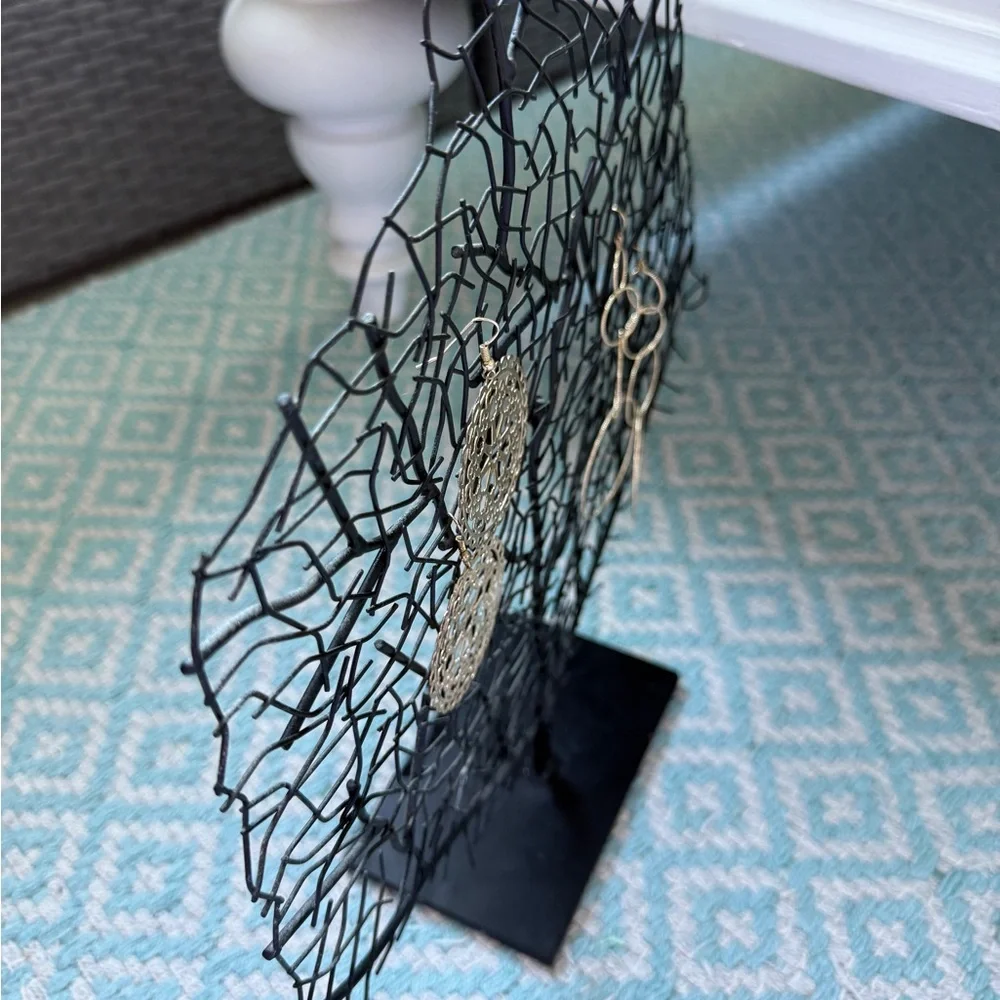 Black Jewelry Organizer Stand